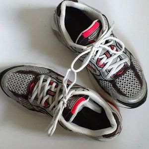 Saucony Omni 7 Women's Sneaker